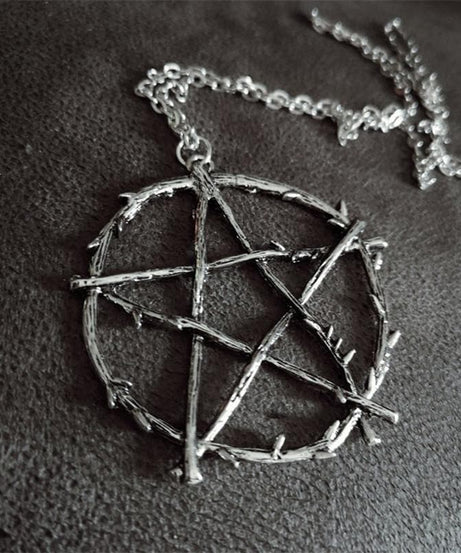 Witchy Thorn Pentagram Necklace - Mystical Gothic Pendant for Fall & Halloween 2025