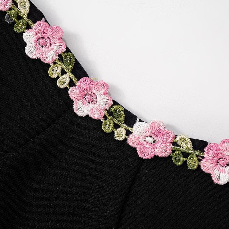 Chic Black Floral Embroidered Cami Crop Top - Romantic Fall Style for Women