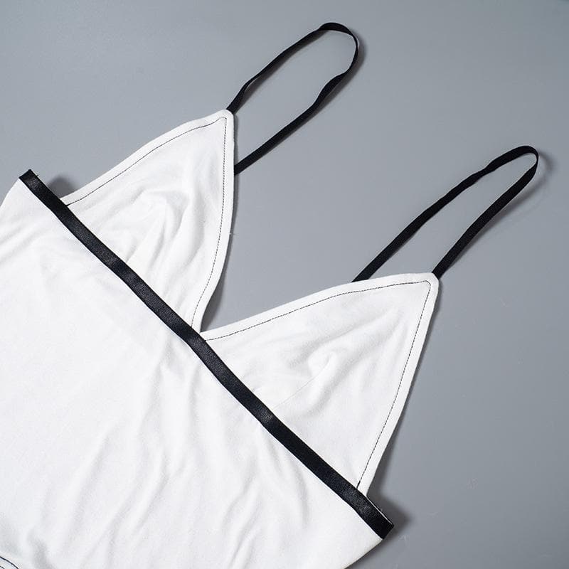 Y2K Chic V-Neck Contrast Cami Top – Flattering Fit for Fall Layering & Nights Out