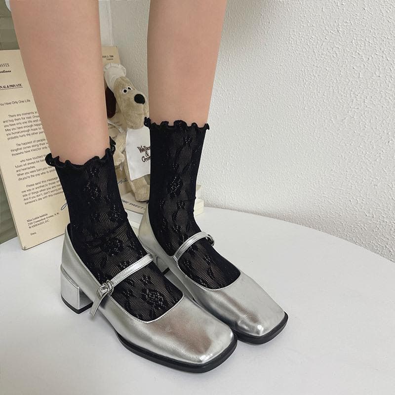 Delicate Coquette Ruffle Lace Ankle Socks - Your Fall & Holiday Style Essential