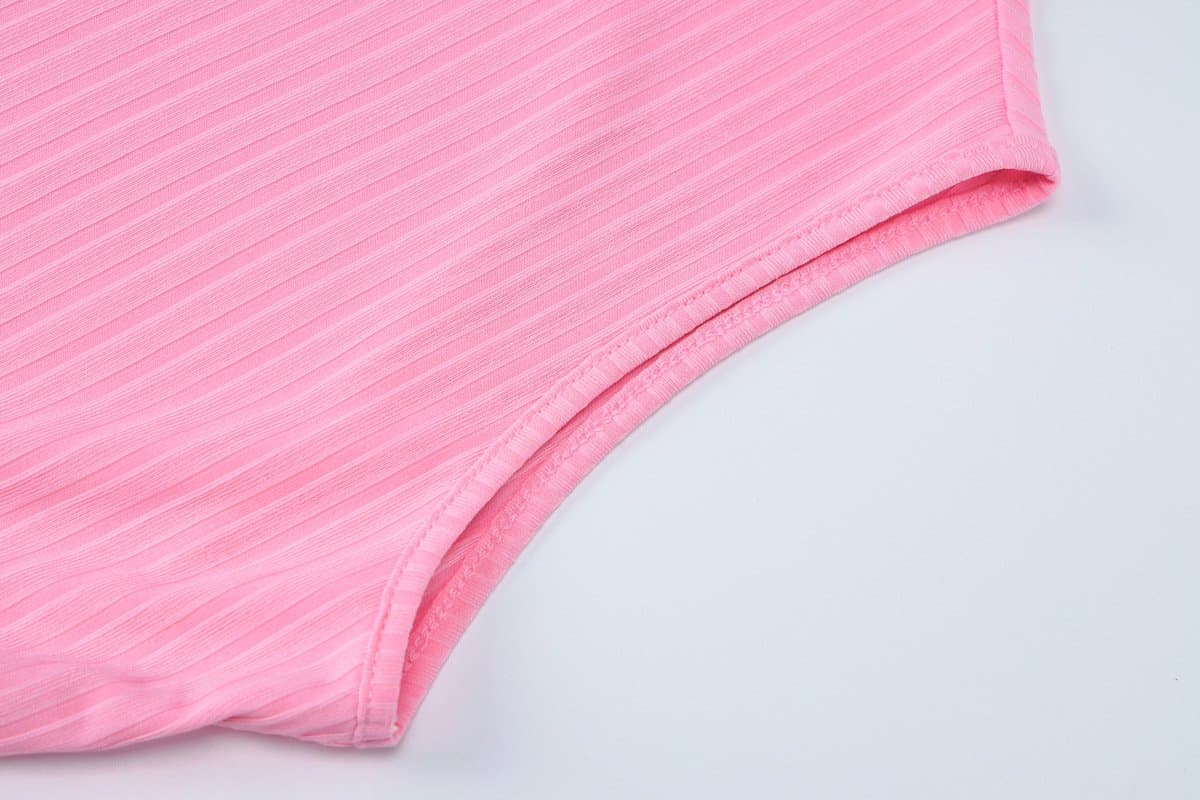 Bubblegum Dream: Pink Ribbed Mock Neck Mini Dress with Chic Bubble Hem – Your Essential Fall Statement