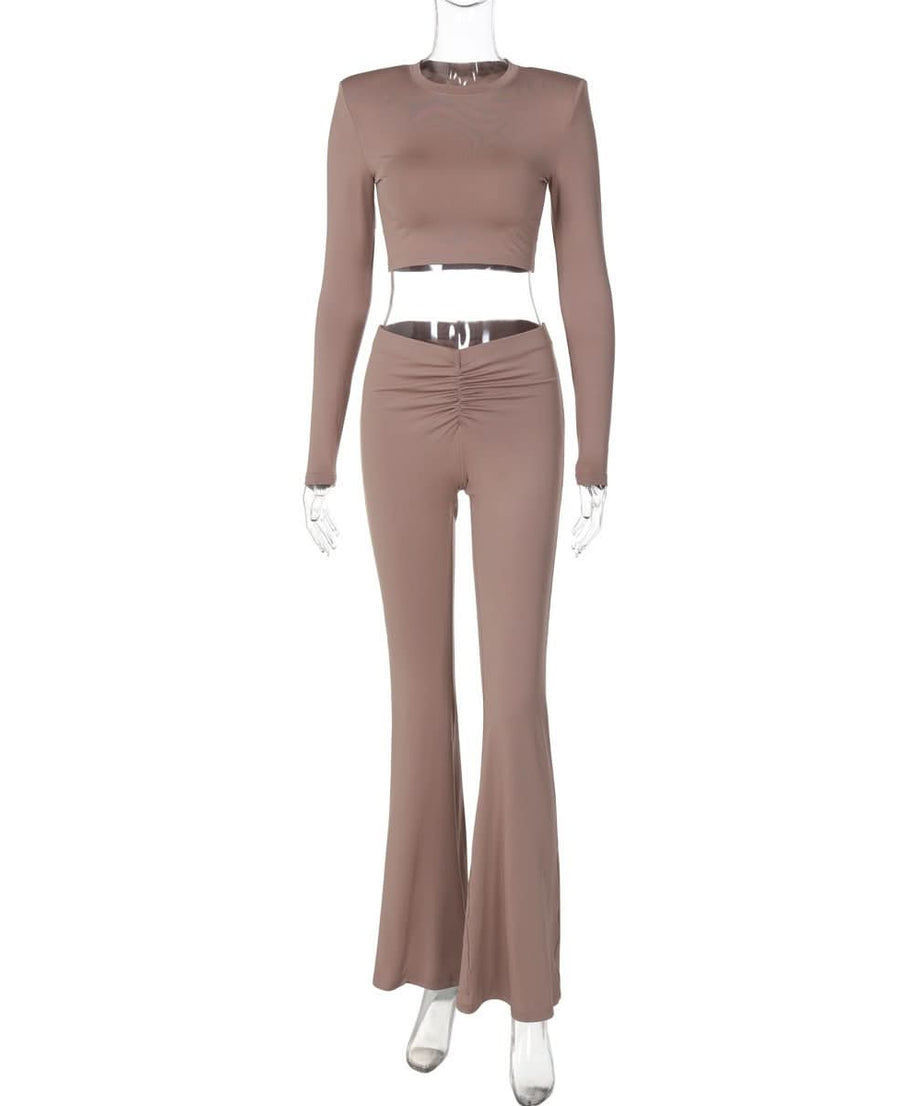 Cozy Fall Chic: Women's Ruched Flare Pant & Long Sleeve Crop Top Set - Mocha Brown Loungewear