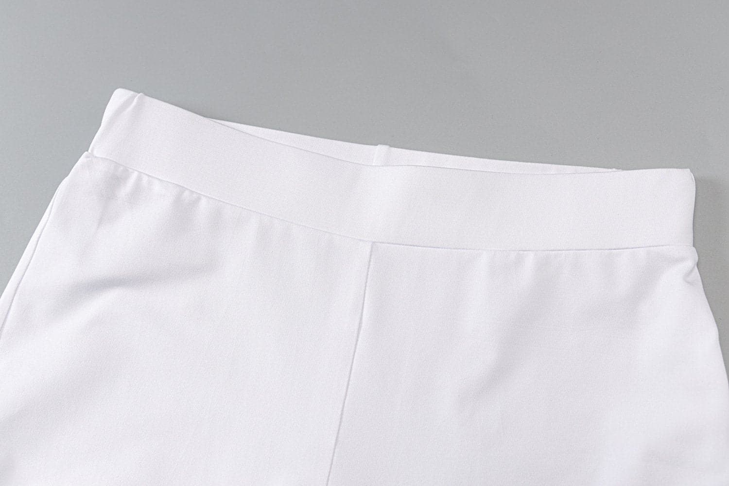 Crisp White Athleisure Set: Short Sleeve Crop Top & High-Waisted Leggings for Fall
