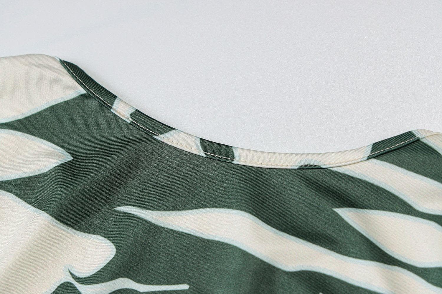 Statement Abstract Print Maxi Dress - Backless Long Sleeve Bodycon for Fall/Holiday