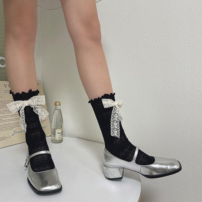 Delicate Lace Bow Ruffle Mid-Calf Socks – Enchanting Fall & Holiday Style