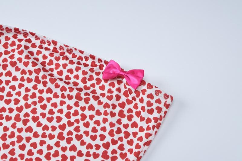 Fall Romance: Flirty Heart Print Strapless Midi Dress with Slit & Bow – Your Perfect Date Night & Getaway Look