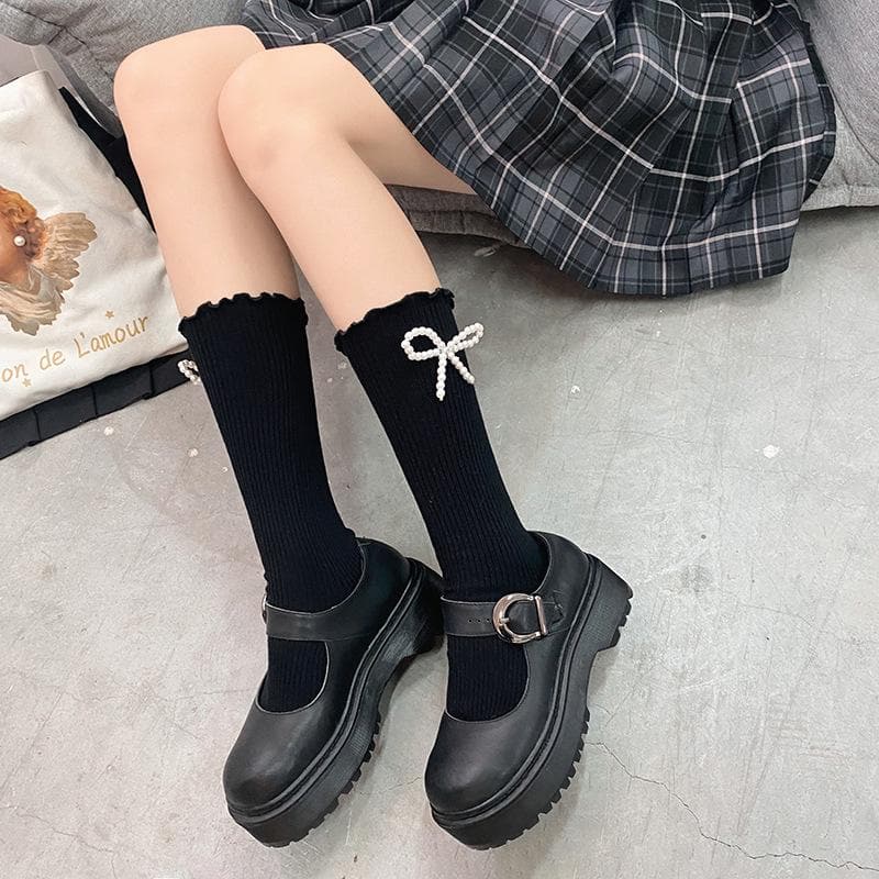 Autumn Chic: Faux Pearl Bowknot Ribbed Ruffle Knee-High Socks for Women