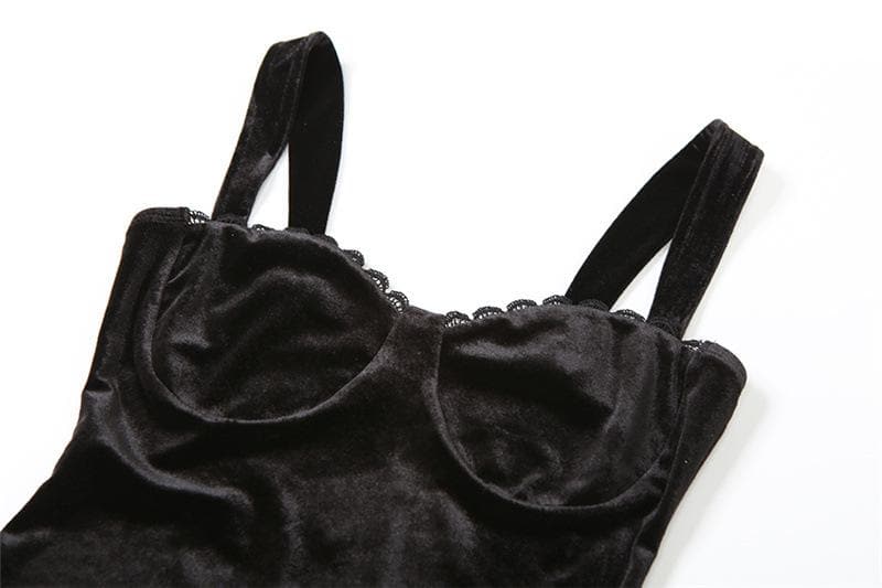 Sultry Black Velvet Bodycon Mini Dress with Lace Sweetheart Neckline | Your Fall & Holiday Party Essential