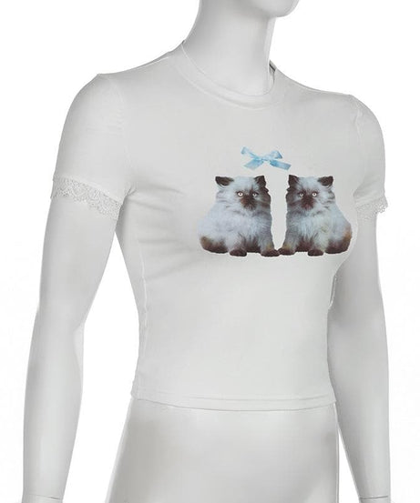 Cozy Kitten Duo White Crop Top - Sweet Y2K Fall Style with Lace Trim