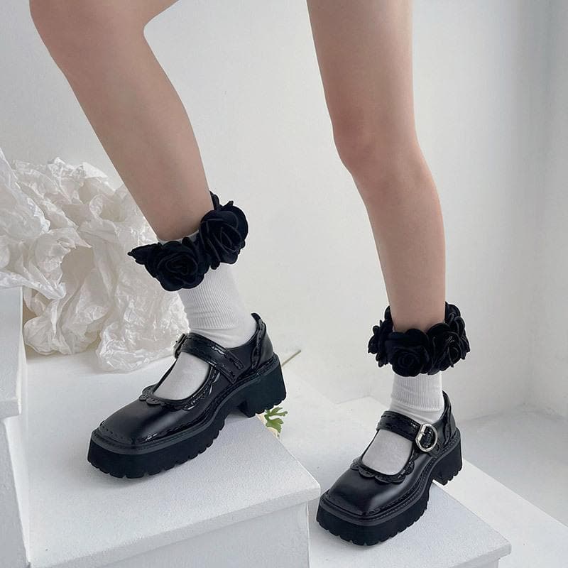 Coquette Rose Applique Ankle Socks - Whimsical Fall & Halloween Style for Women