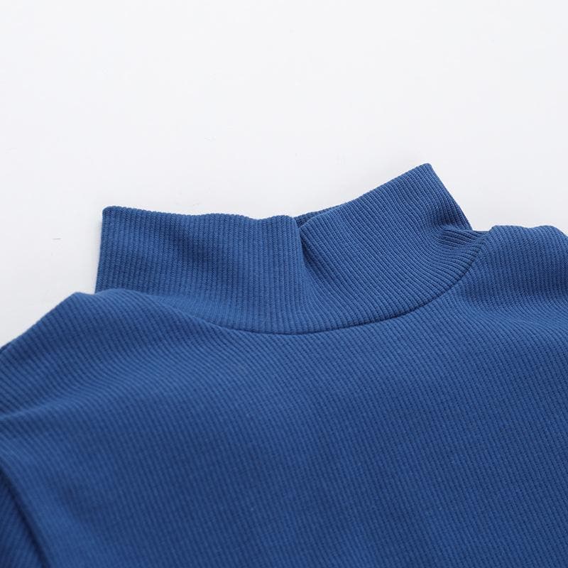 Effortless Fall Style: Chic Navy Blue Mock Neck Short Sleeve Crop Top for Women