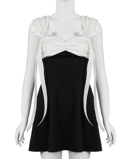 Sweetheart Bow-Tie Ruched Mini Dress - Chic Black & White Fall Flirt