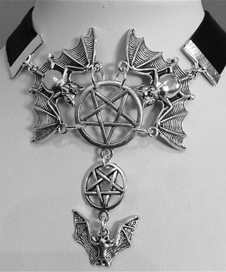 Gothic Bat & Pentagram Velvet Choker Necklace - Edgy Witchy Halloween Statement