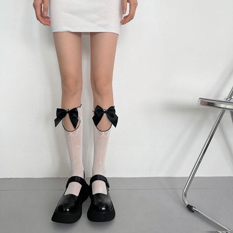 Autumn Delight: Coquette Bow Cutout Knee High Socks - Sweet & Stylish for Fall