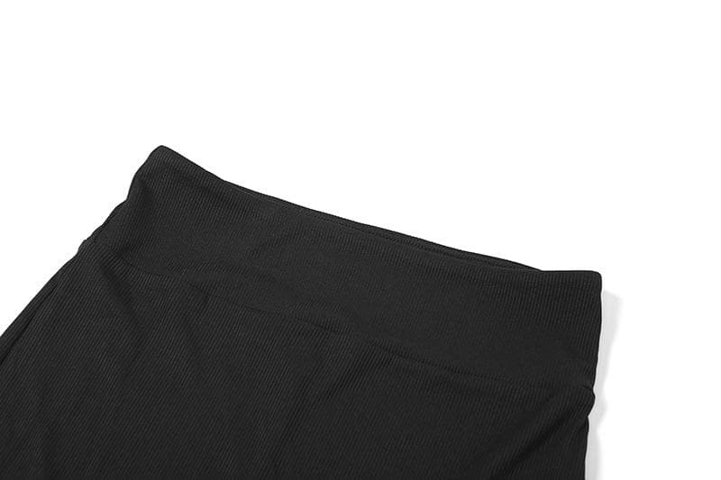Cozy Fall Athleisure: Women's Black Full-Zip Crop Hoodie & Legging Set