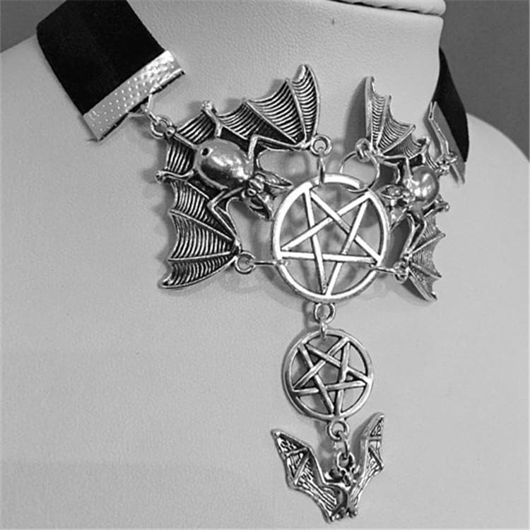 Gothic Bat & Pentagram Velvet Choker Necklace - Edgy Witchy Halloween Statement