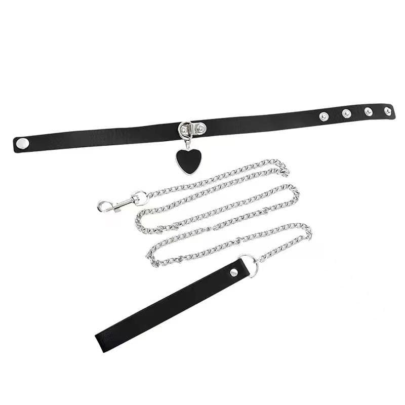 Edgy Black Heart Choker Necklace for Women - Dark Romance Fall & Halloween Style