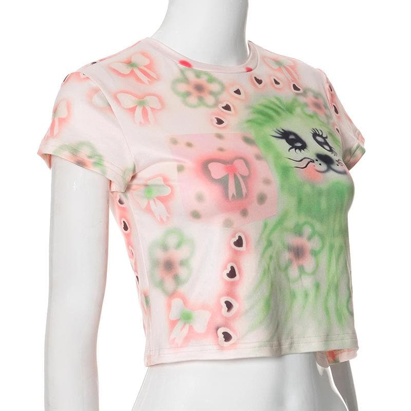Dreamy Pastel Kitty Crop Top - Playful Airbrush Graphic Tee for Cozy Fall Days