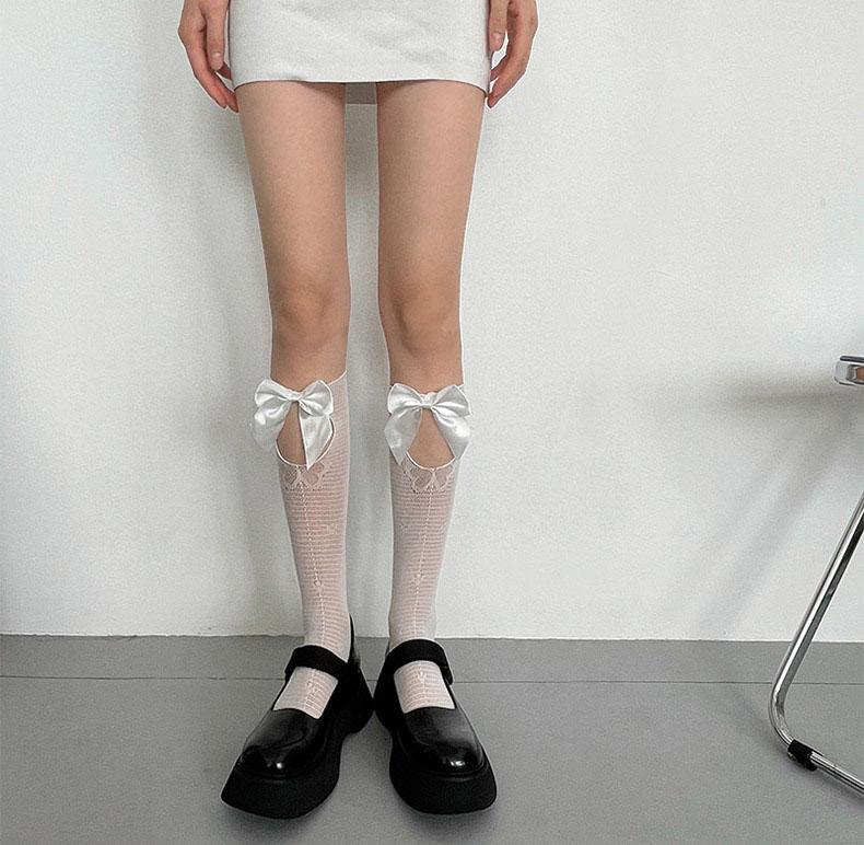 Autumn Delight: Coquette Bow Cutout Knee High Socks - Sweet & Stylish for Fall