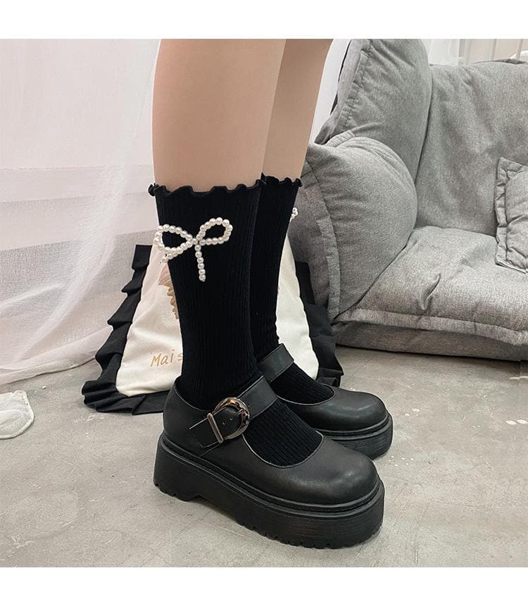 Autumn Chic: Faux Pearl Bowknot Ribbed Ruffle Knee-High Socks for Women