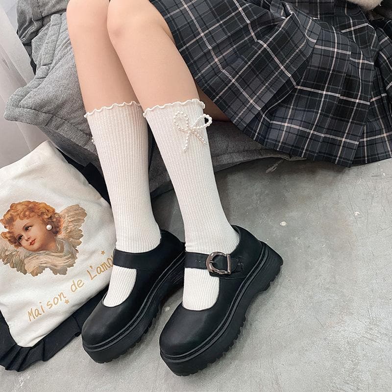 Autumn Chic: Faux Pearl Bowknot Ribbed Ruffle Knee-High Socks for Women