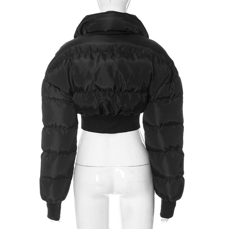 Trendsetter Cropped Puffer Jacket: Chic Black Mock Neck for Fall & Winter Style