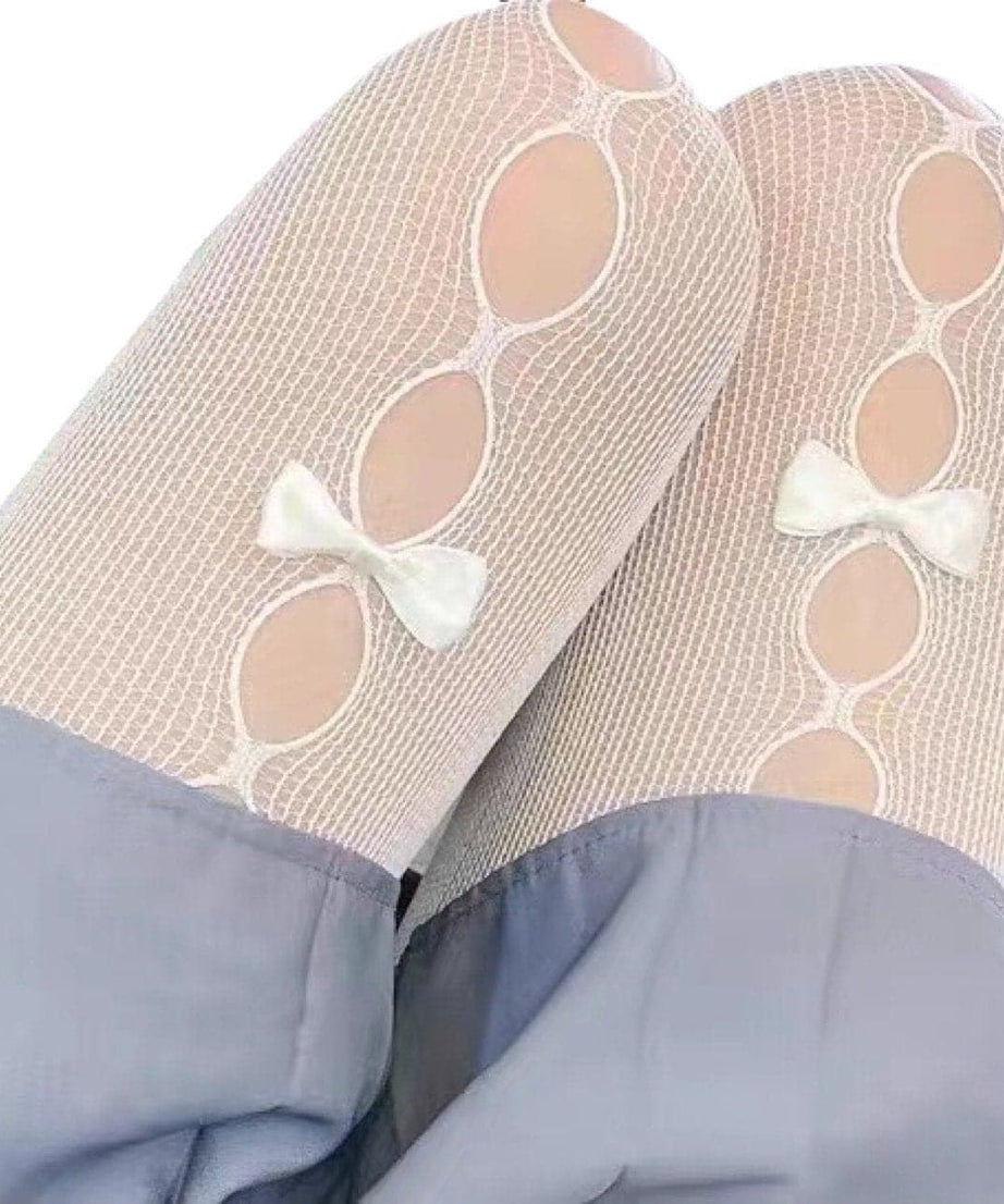 Enchanting White Fishnet Tights with Bow & Cut-Outs – Your Fall & Halloween Style Secret!
