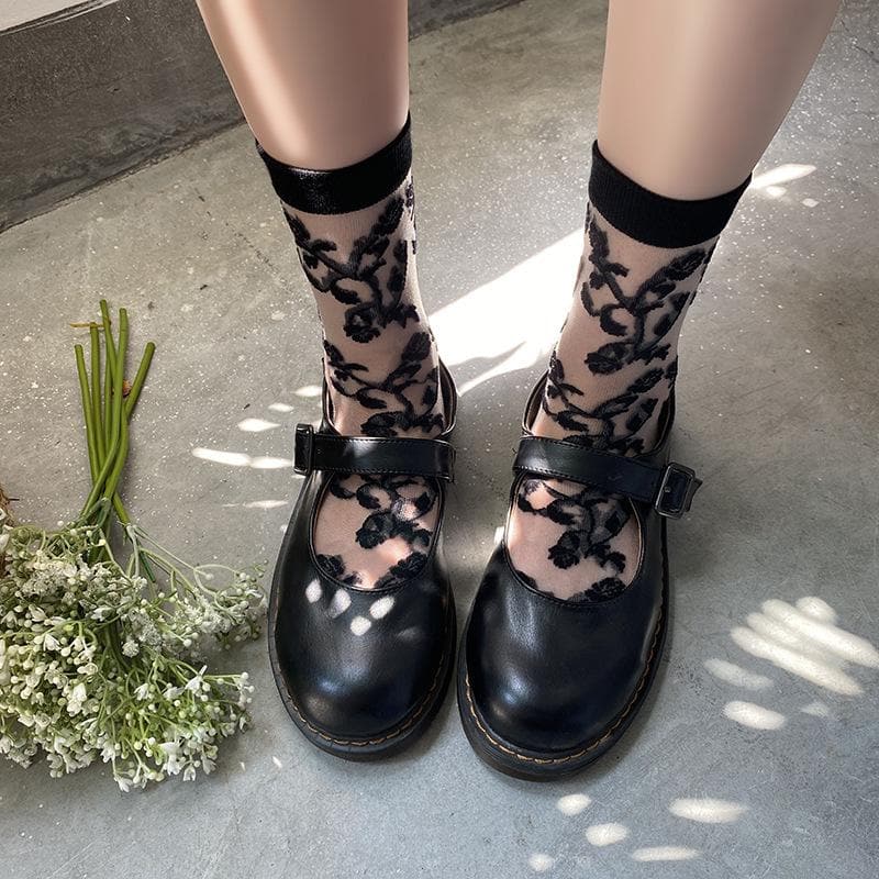 Elegant Floral Lace Sheer Ankle Socks - Perfect for Fall & Holiday Styling