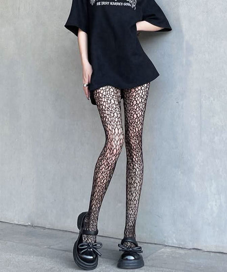 Elevate Your Fall Style: Intricate Web Sheer Tights – Perfect for Halloween & Beyond!